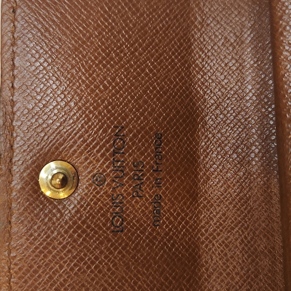Authentic Louis Vuitton Monogram Coin/Card Case - Picture 7 of 12